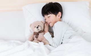 睡觉画脸恶搞视频，睡觉画脸恶搞视频大全