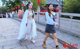 粉绿色汉服春天穿搭，粉绿色汉服春天穿搭图片